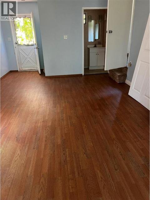 28 Willow Crescent, photo 3